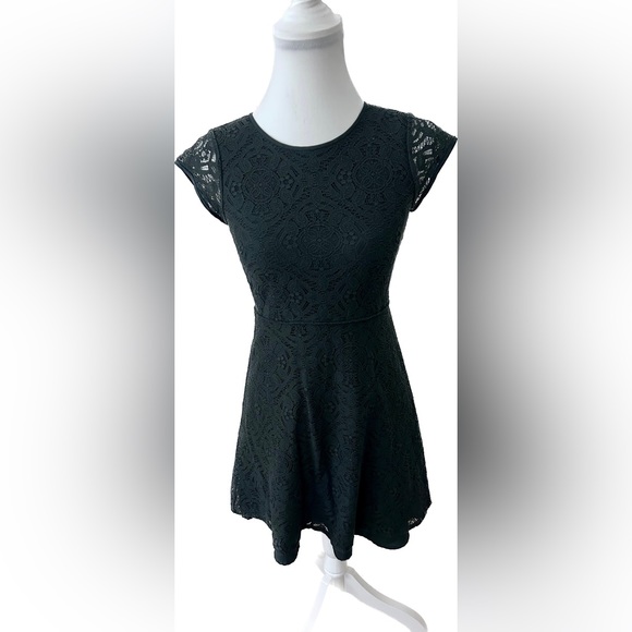 NWOT 🥰 LOFT 🥰 Green Lace A-Line Petite Dress - 4P - Picture 2 of 5